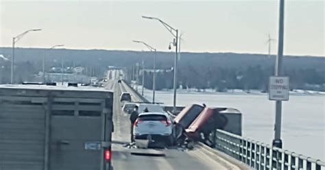 mackinac bridge accident 2023